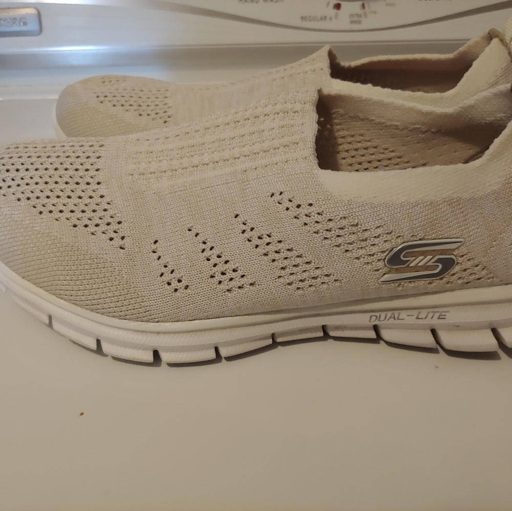 Womens sketchers